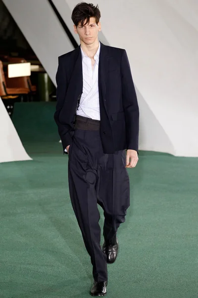 Look 2